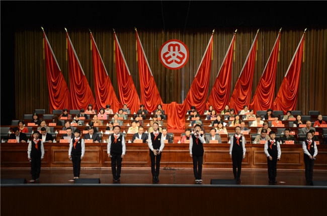 ���ȶ�ԱΪ����״�